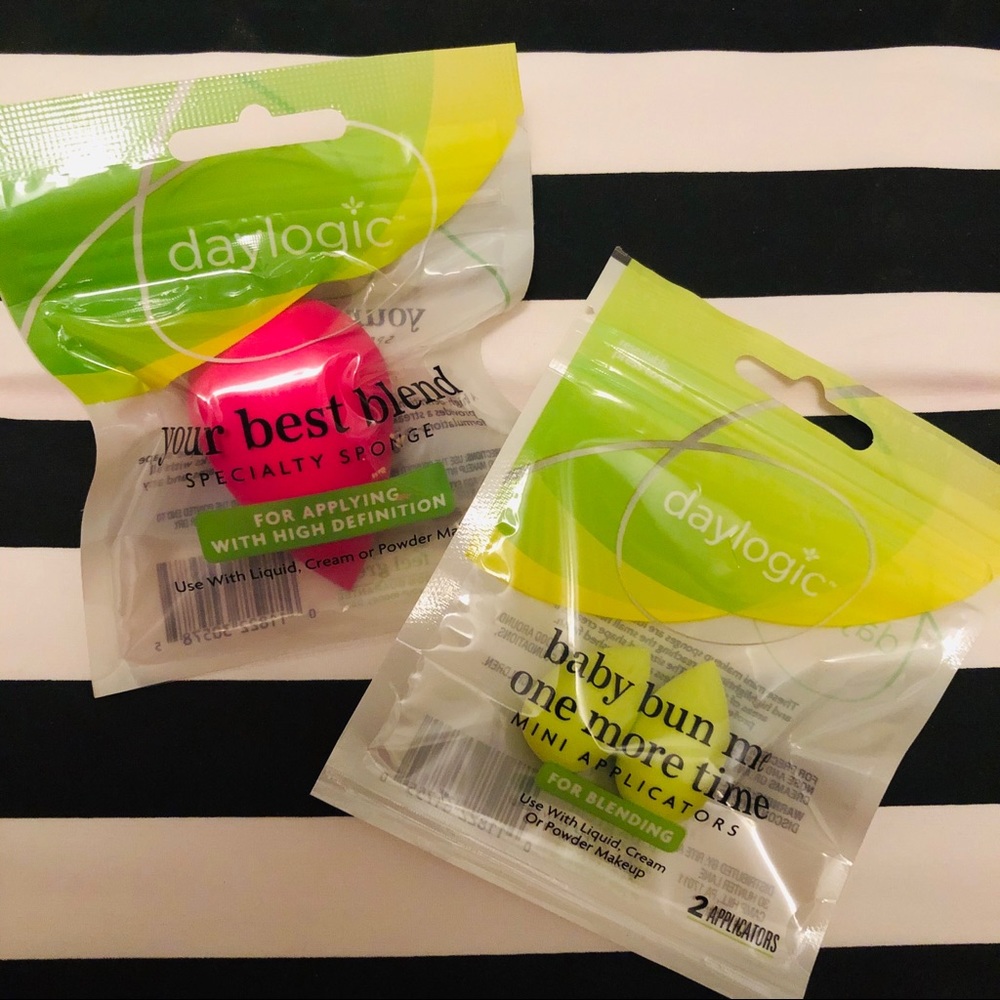 Makeup application sponges